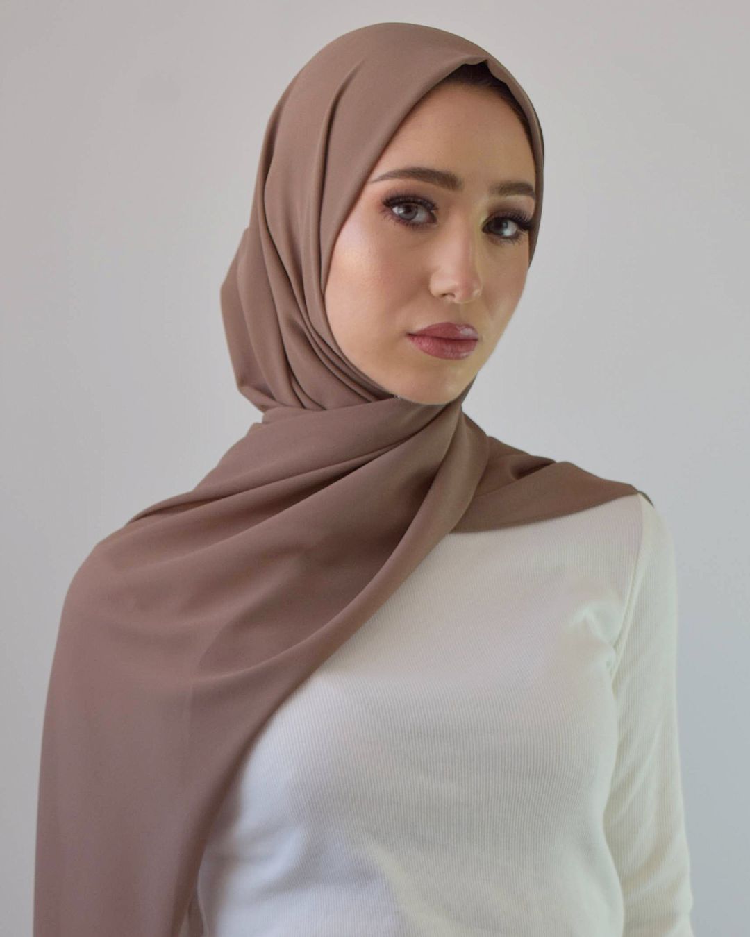 chale en crepe chiffon marron clair