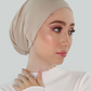 bonnet beige sous hijab