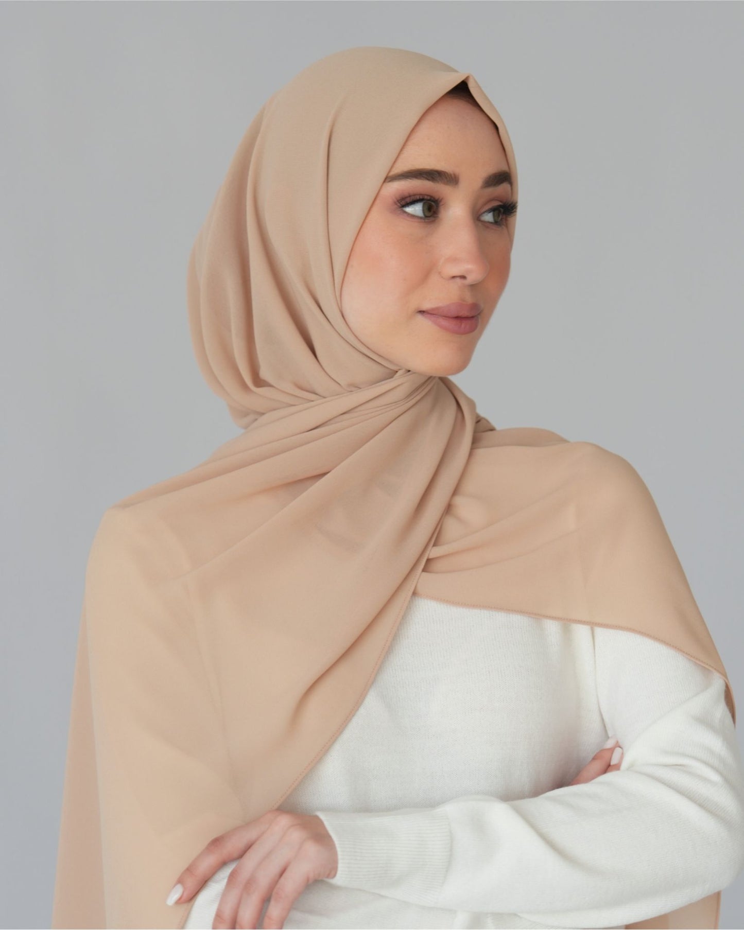 chale en crepe chiffon couleur beige fonce