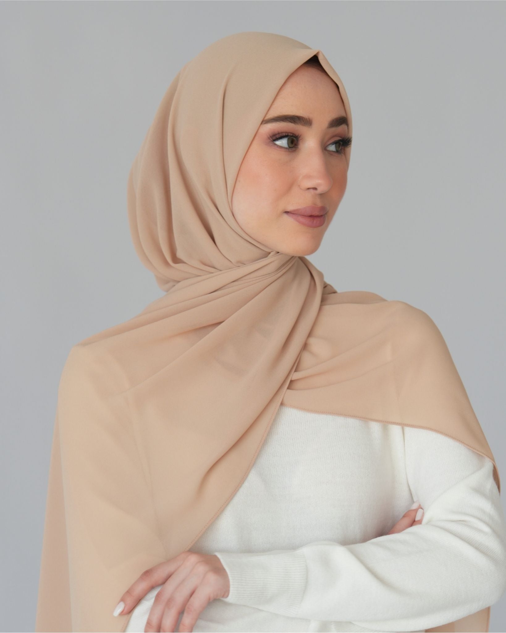 chale en crepe chiffon couleur beige fonce