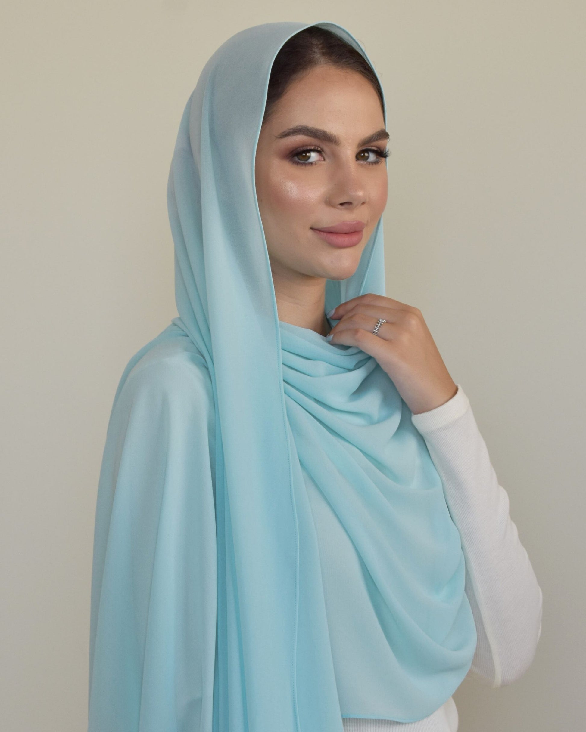 chale en crepe chiffon bleu ciel