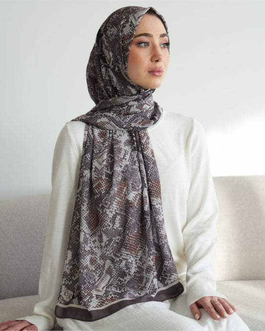 chale en crepe chiffon imprime serpent