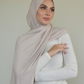 Châle en jersey beige femme – écharpe légère et pratique Crown Scarves