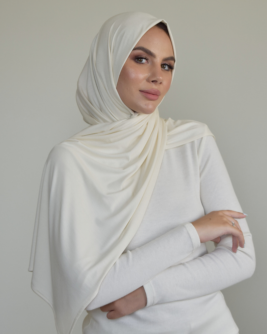 Châle en jersey crème femme – écharpe légère et pratique Crown Scarves
